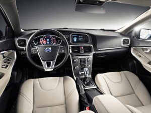 Volvo-V40-2013